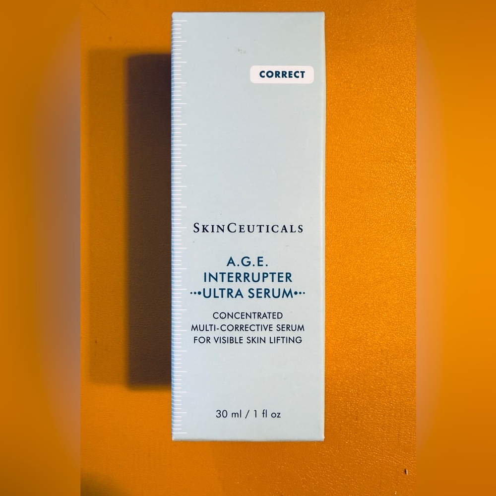 SkinCeuticals A.G.E. Interrupter Ultra Serum - White and Blue